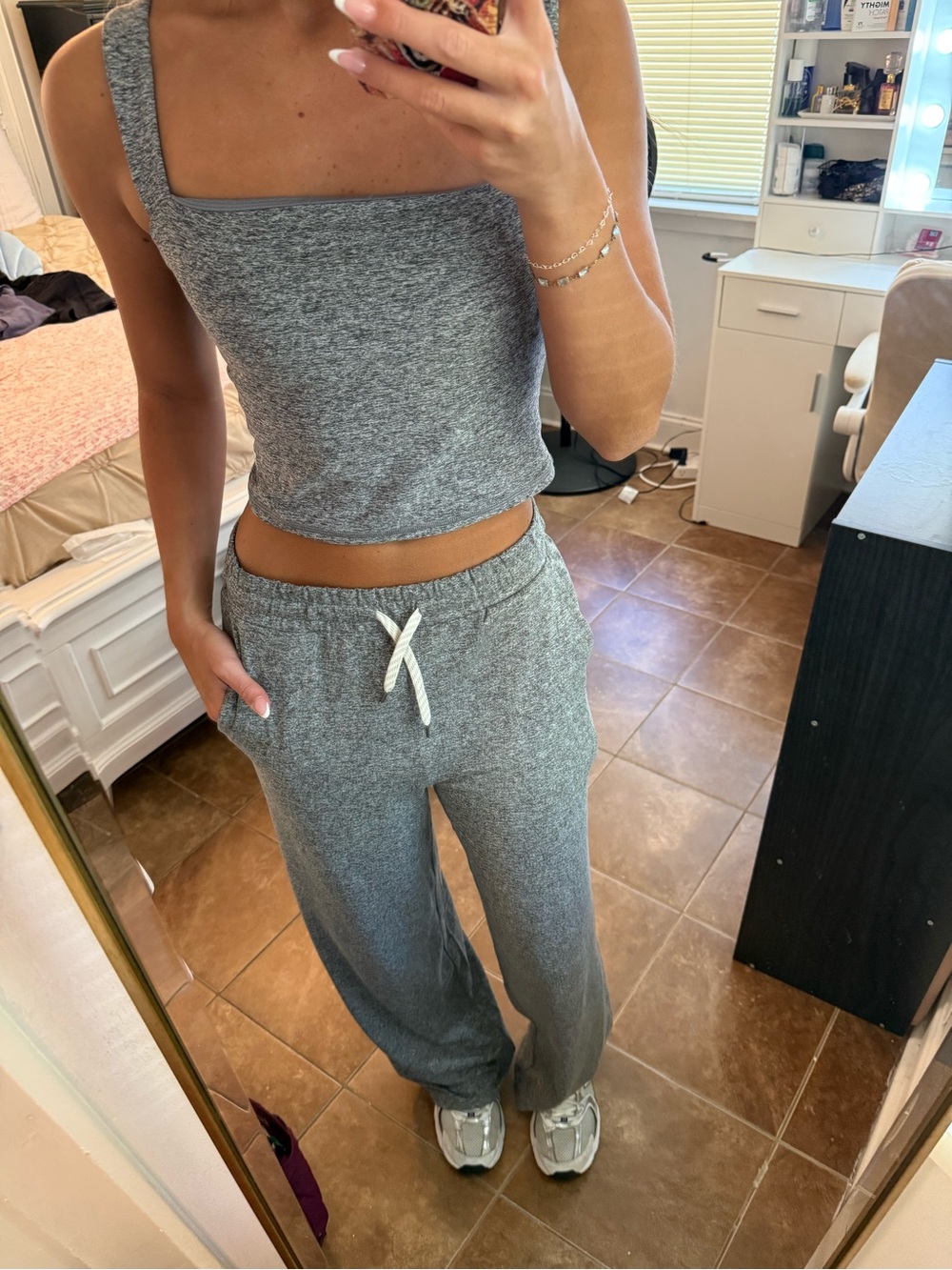 Vuori Halo Essential Wide Leg (Heathered Grey)